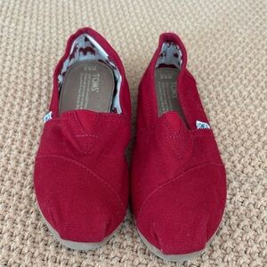 TOMS Womens 6.5 Red shoes
